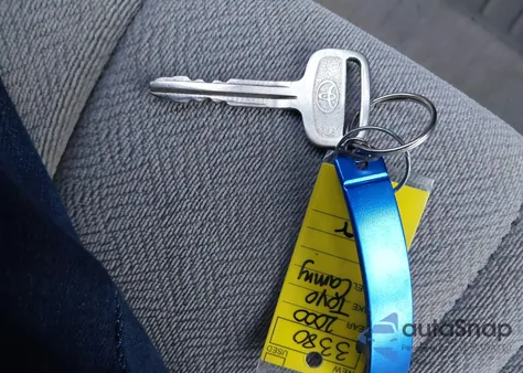 2000 Toyota Camry Ce из США, поврежденный, VIN 4T1BG22K9YU688403